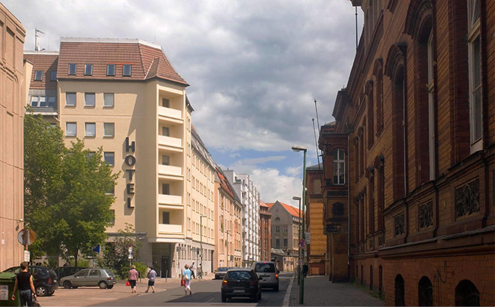 Dietrich-Bonhoeffer-Hotel Berlin Mitte Bagian luar foto